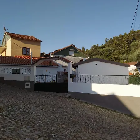 아파트 Casa Da Eira Bordeiro